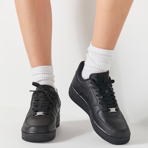 Urban Outfitters x Nike Air Force 1 ‘07 Sneaker - Picture 3 of 7